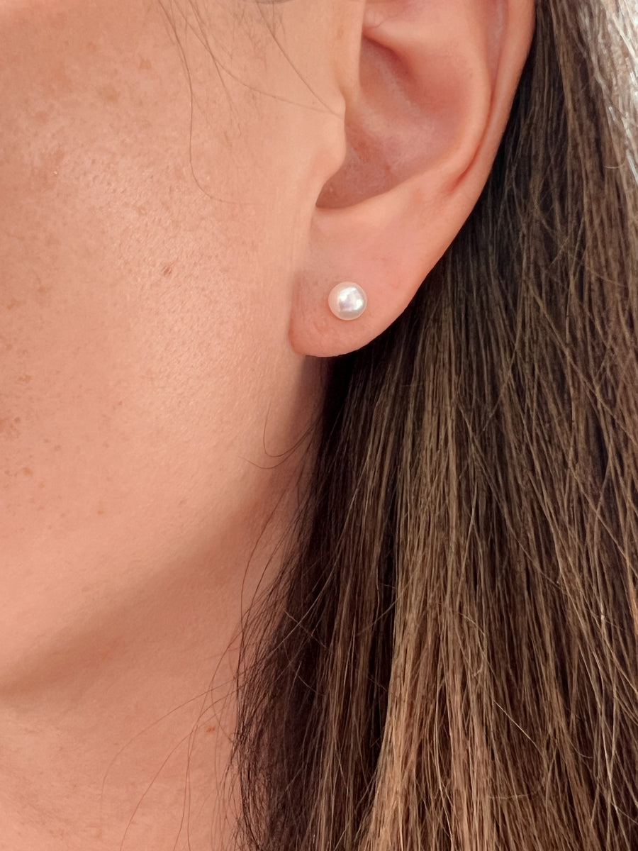 5.5mm Cultured Pearl Stud Earrings