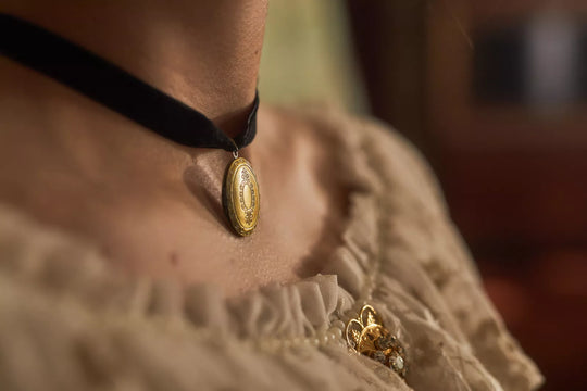 Victorian Style Jewelry: Key Elements That Define the Era