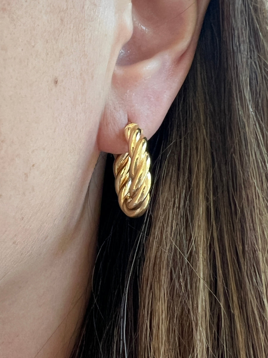 Gold Twist Oval Hoop Earrings