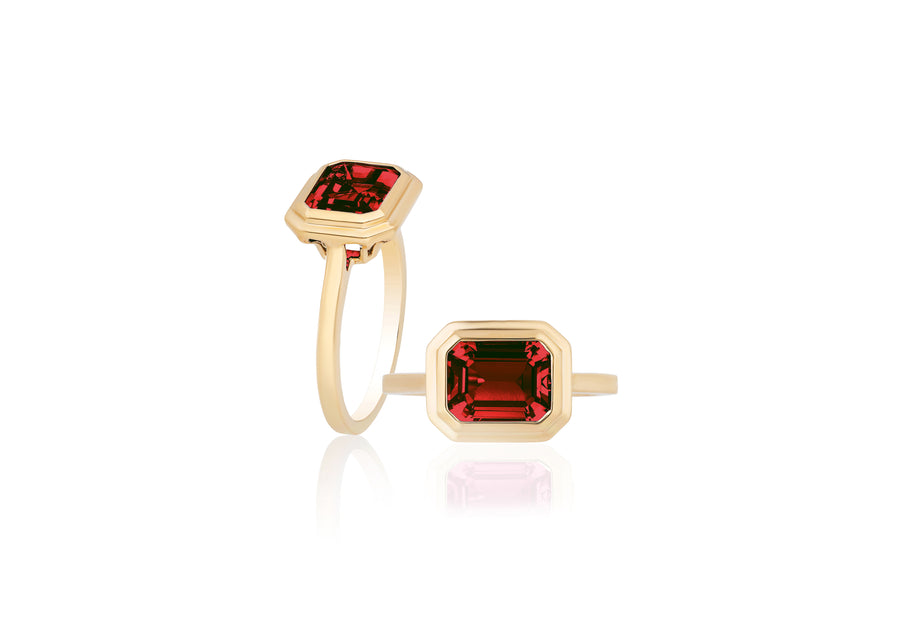 Garnet Gold Bezel Yellow Gold Ring